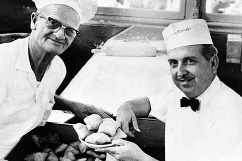 Cafe du Monde Bakers in the 1950s